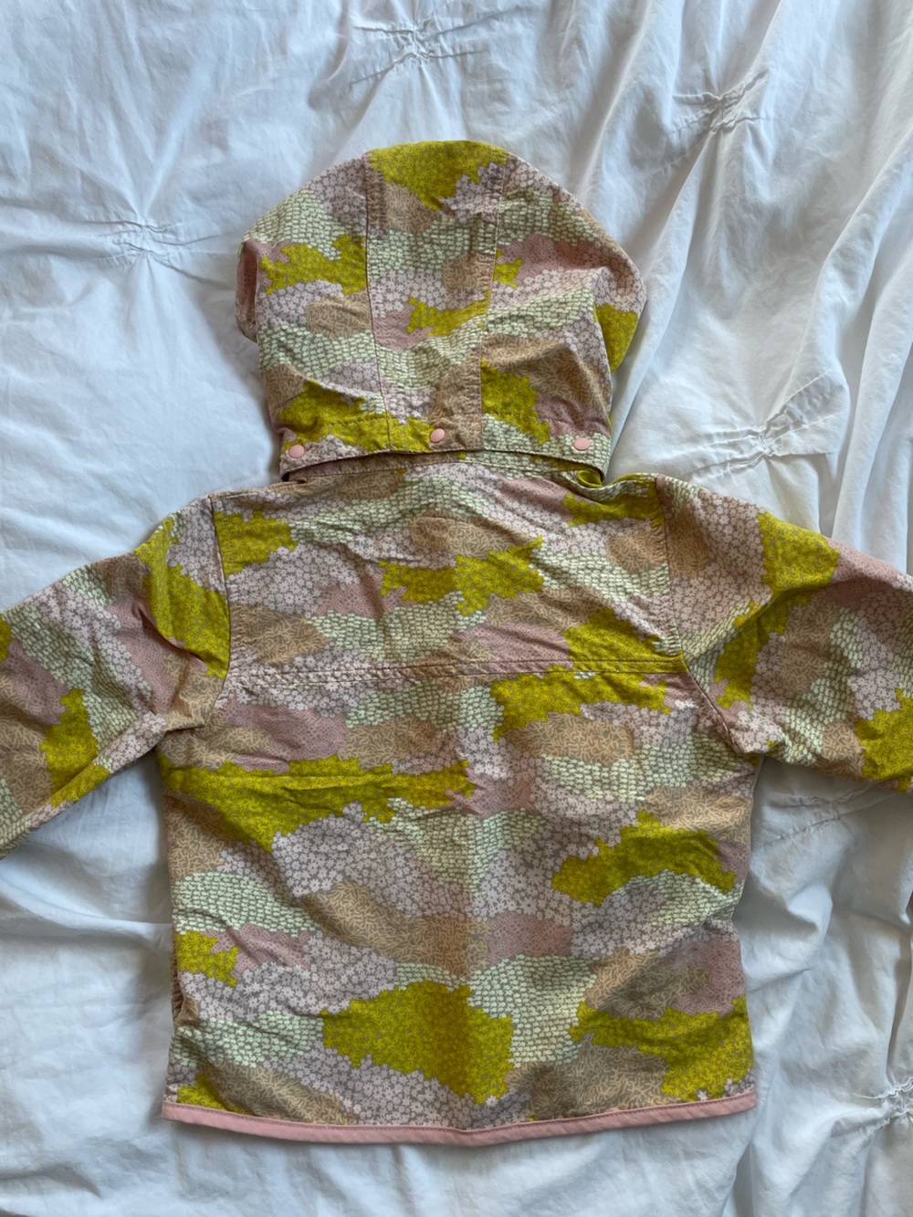 Patagonia Kids Hooded Jacket in Pink, Lime and Cream Pattern - Picture 2 of 4